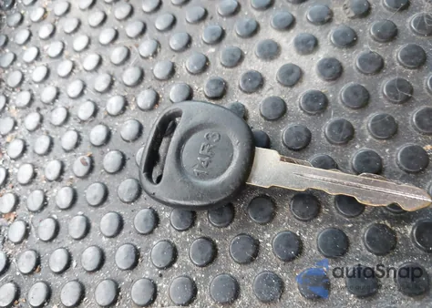 2005 Chevrolet Tahoe Ls z USA, uszkodzony, nr VIN 1GNEC13T45J180178